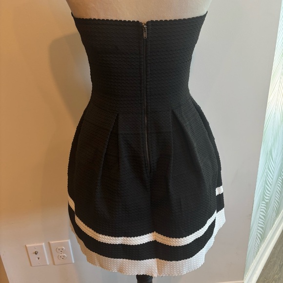 Sans Souci Black Strapless Fit N Flare Mini Dress Medium Party Cocktail Wedding - Picture 6 of 8